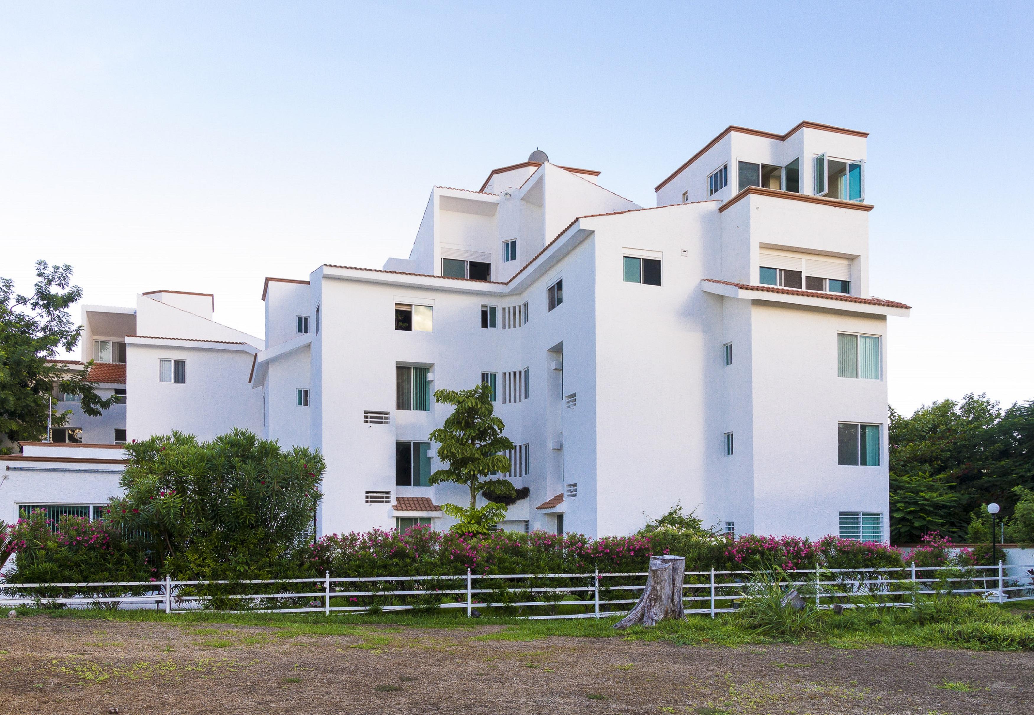 Las Gaviotas Hotel & Suites Канкун Экстерьер фото
