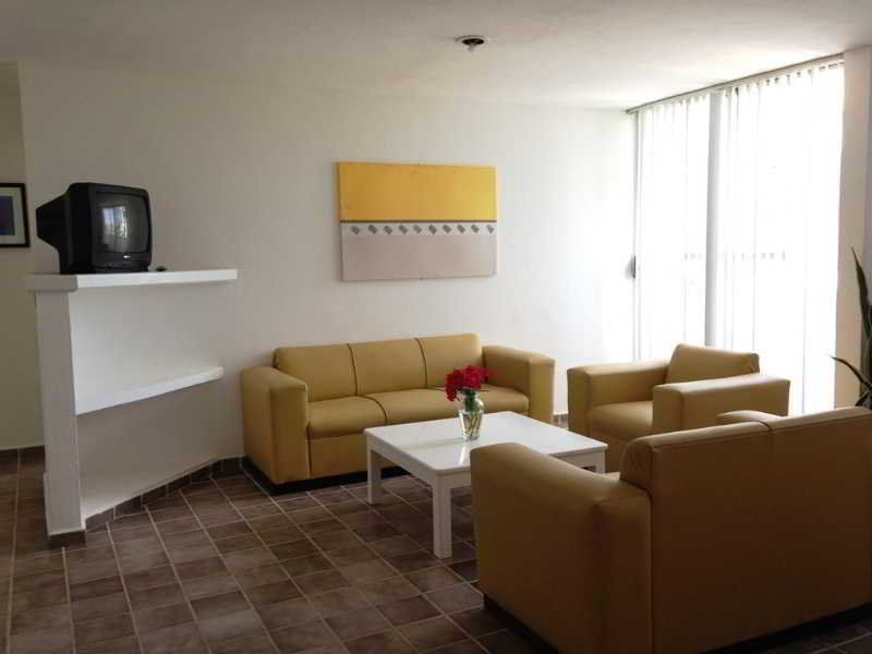 Las Gaviotas Hotel & Suites Канкун Экстерьер фото