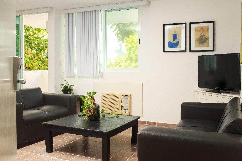 Las Gaviotas Hotel & Suites Канкун Экстерьер фото