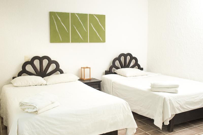 Las Gaviotas Hotel & Suites Канкун Экстерьер фото