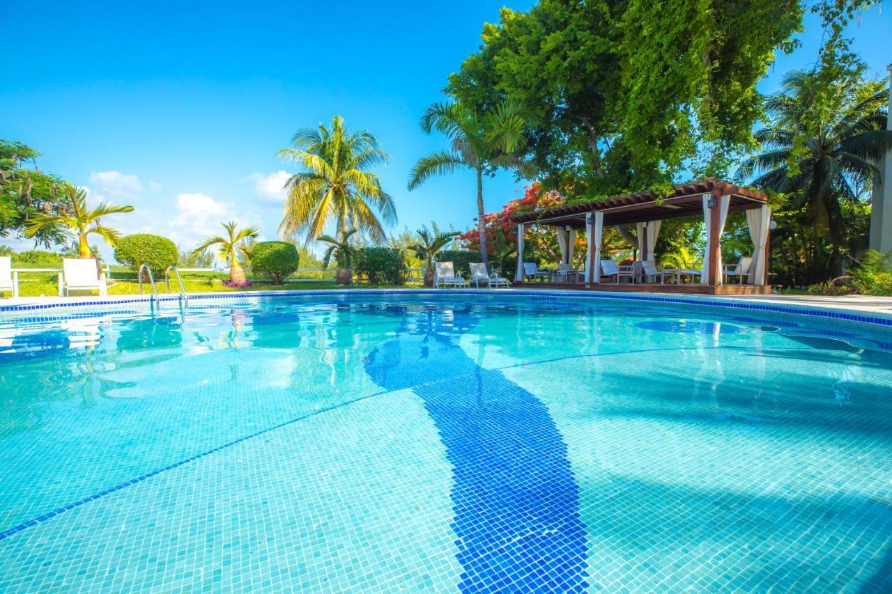 Las Gaviotas Hotel & Suites Канкун Экстерьер фото
